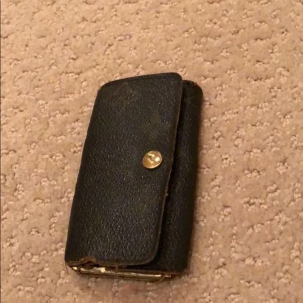 Louis Vuitton Monogram Key Holder/Wallet #387💥PRICE DROP💥